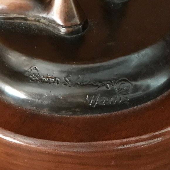 Original Signed Bronze Sculpture, Boy Holding Globe - Picture 6 of 6